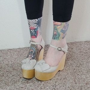 Jeffrey Campbell Daisy D